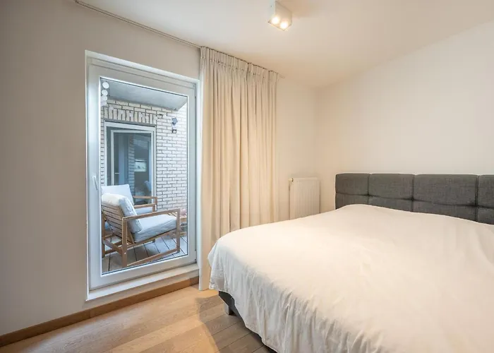 Centre For 6 Apartment